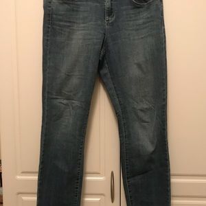 Jessica Simpson jeans size 30
